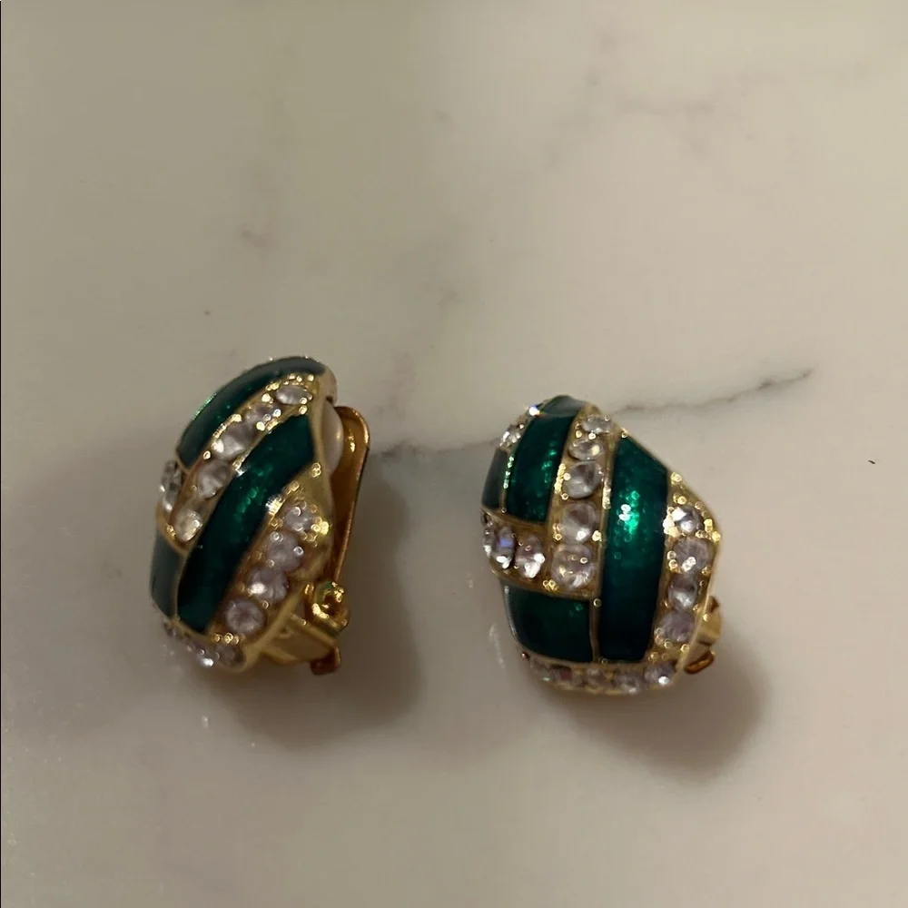 Bundle of 6 pair earrings for evening. Elegant Gold ,pearl, green & rhinestone.